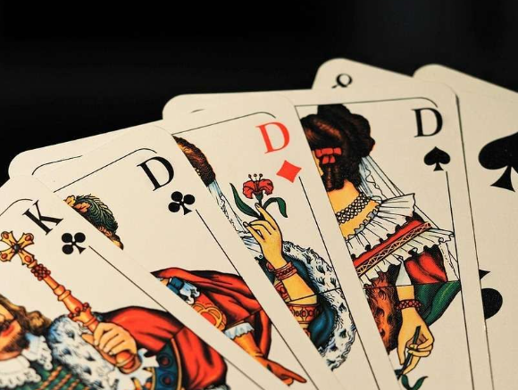 sejarah-permainan-poker-tradisional-hingga-online