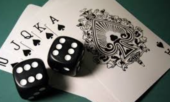 kesalahan-umum-mengejar-royal-flush-di-meja-casino